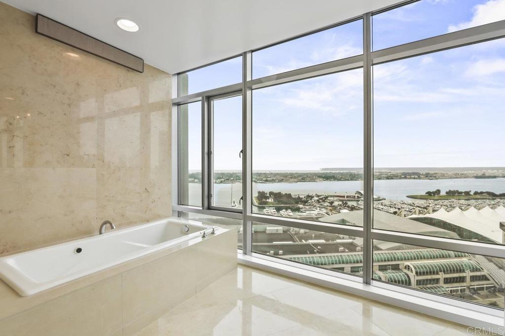 165 6Th Avenue 2504