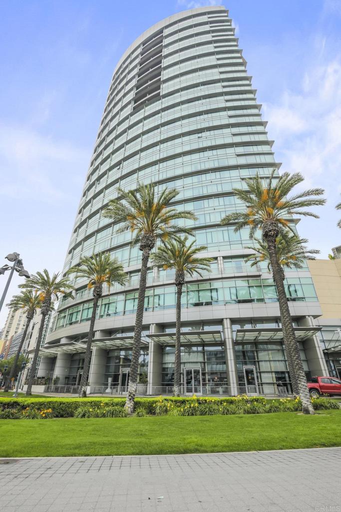 165 6Th Avenue 2504