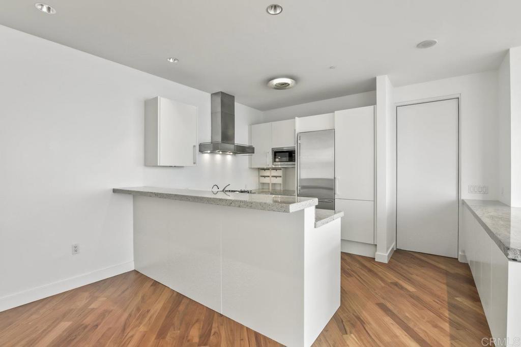 165 6Th Avenue 2504