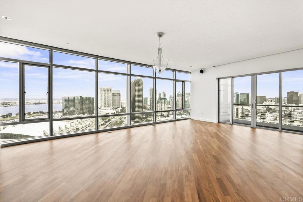165 6Th Avenue 2504