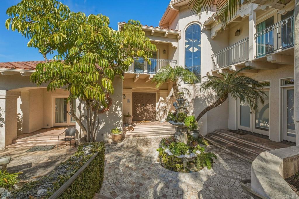 2524 La Costa Avenue