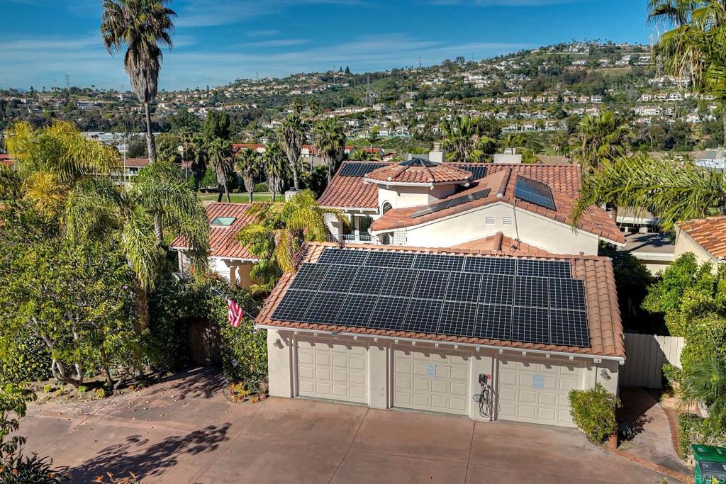 2524 La Costa Avenue