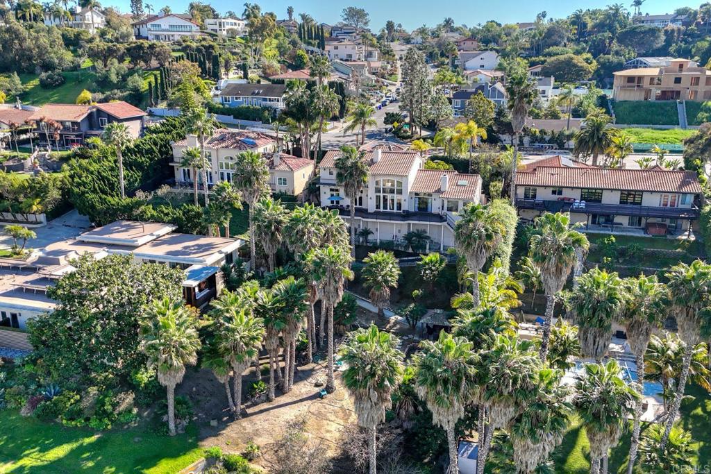 2524 La Costa Avenue