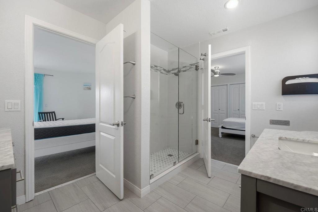 2524 La Costa Avenue