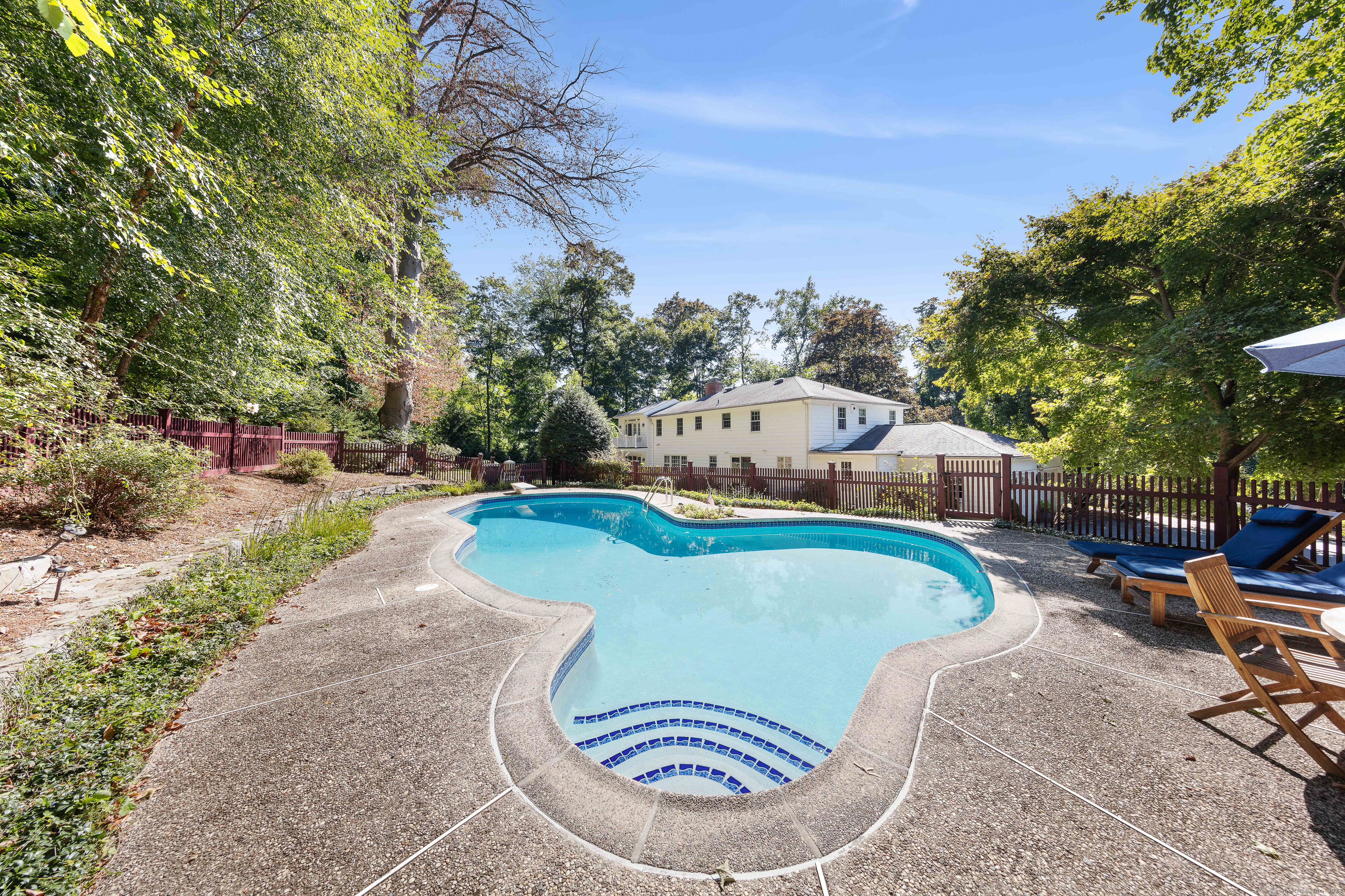 438 Middlesex Road
