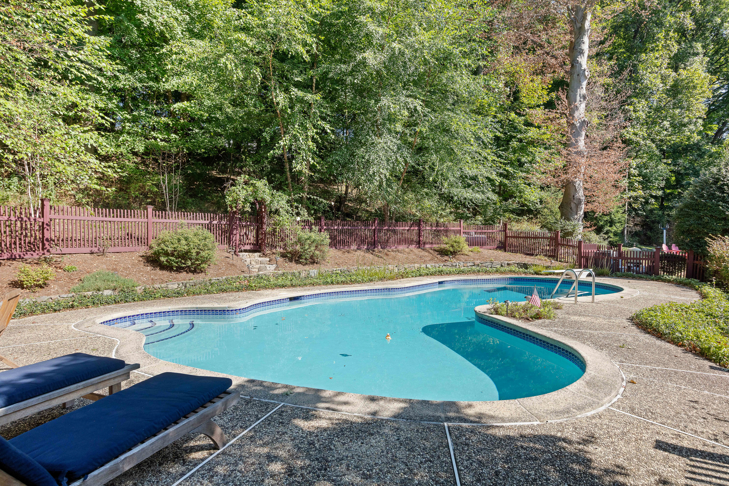 438 Middlesex Road