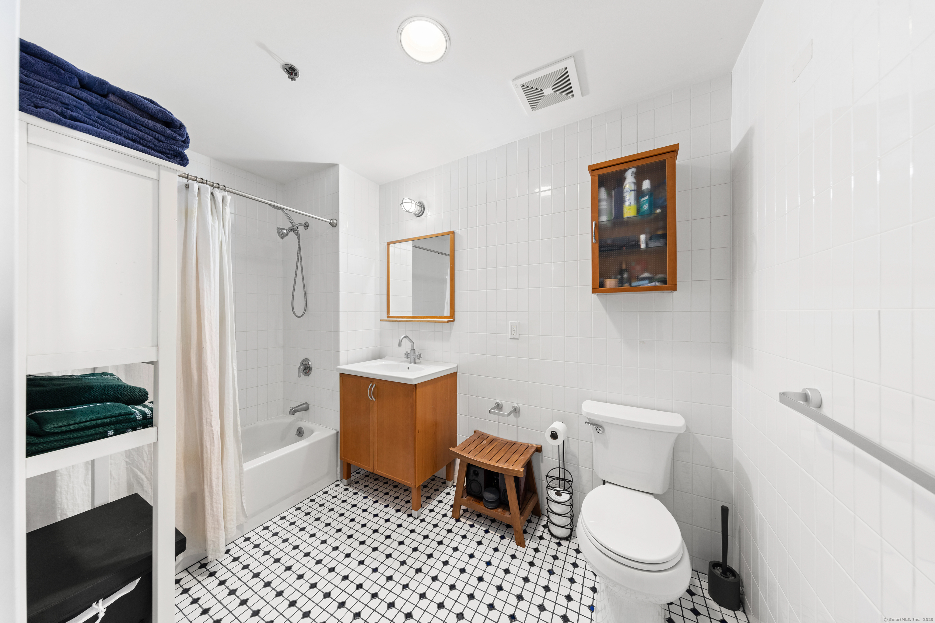 10 Ann Street APT 406