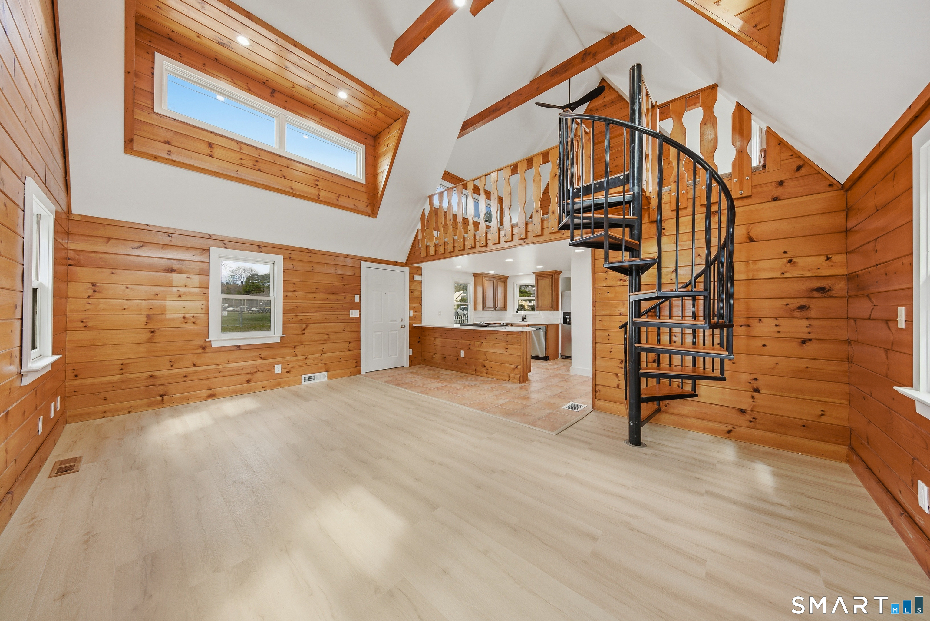 28 Silvermine Avenue