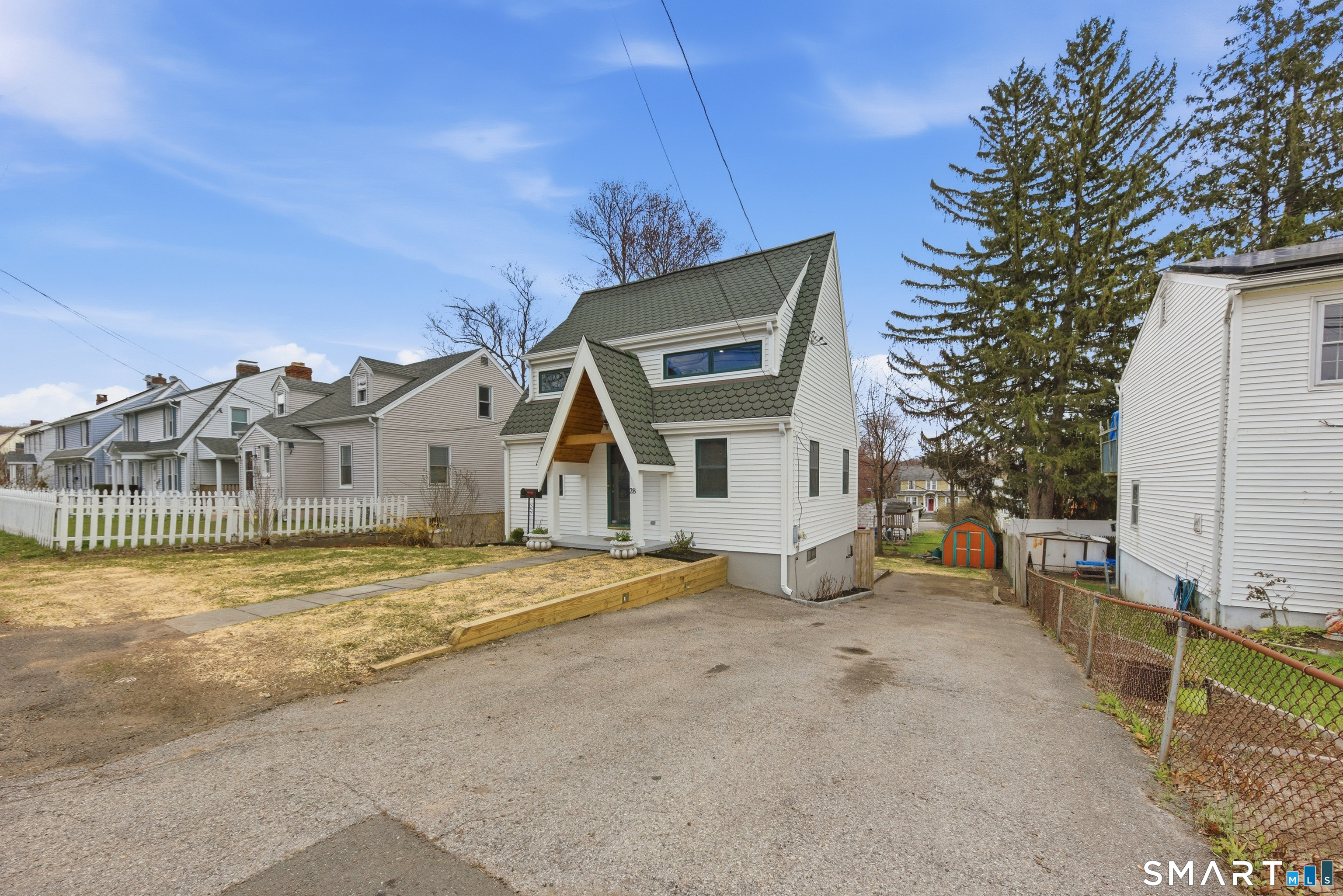 28 Silvermine Avenue