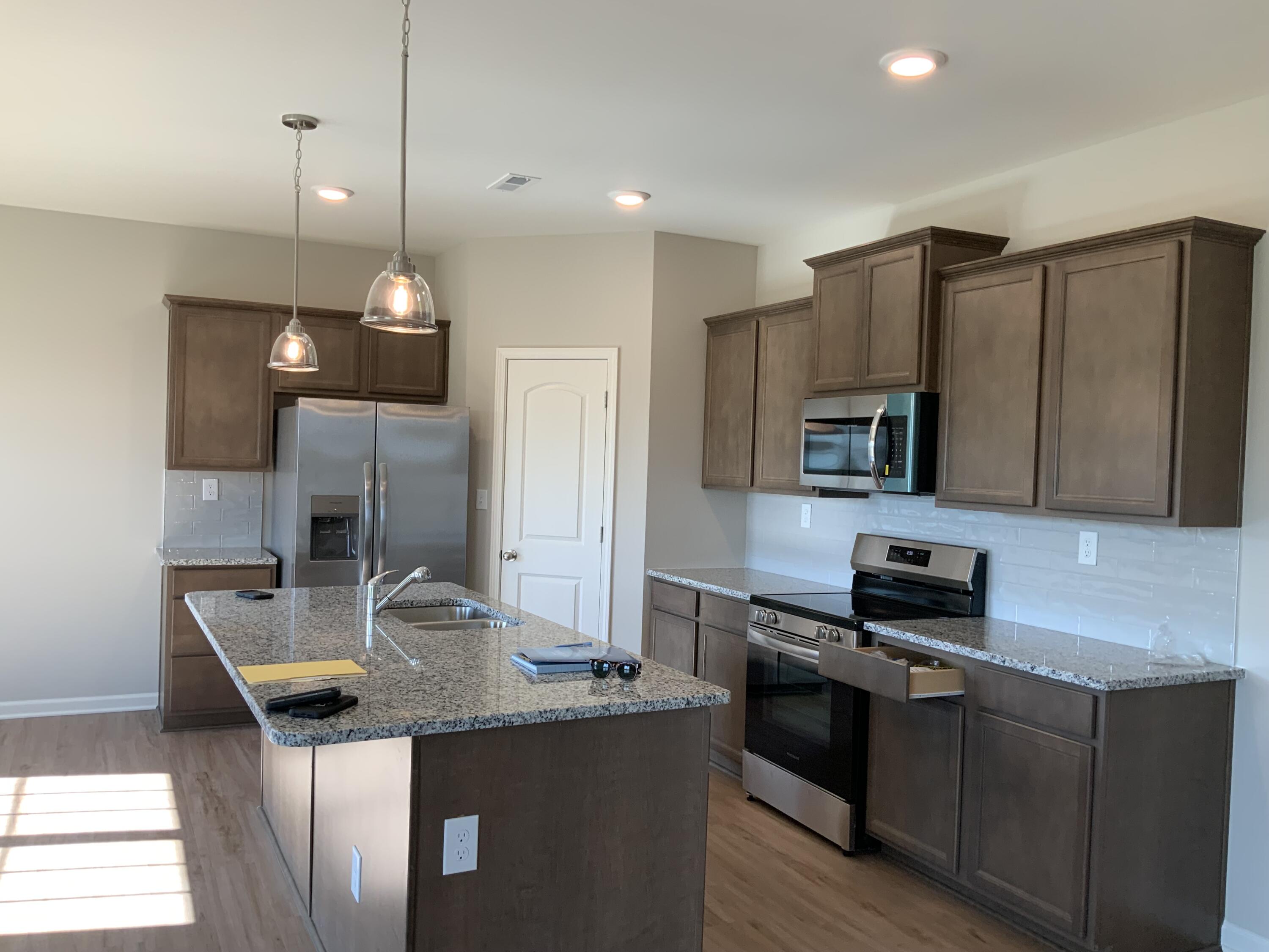 1144 Leanndra Park