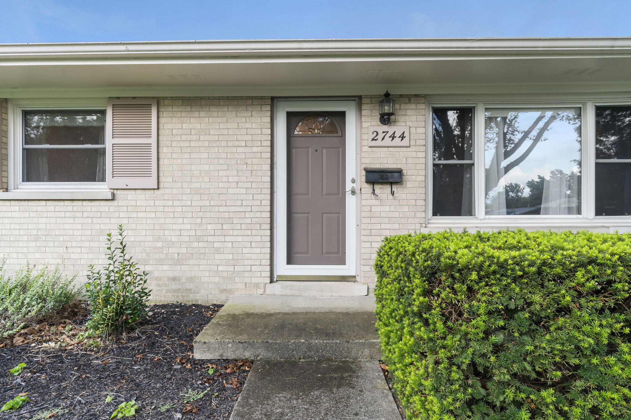 2744 Lockhurst Road
