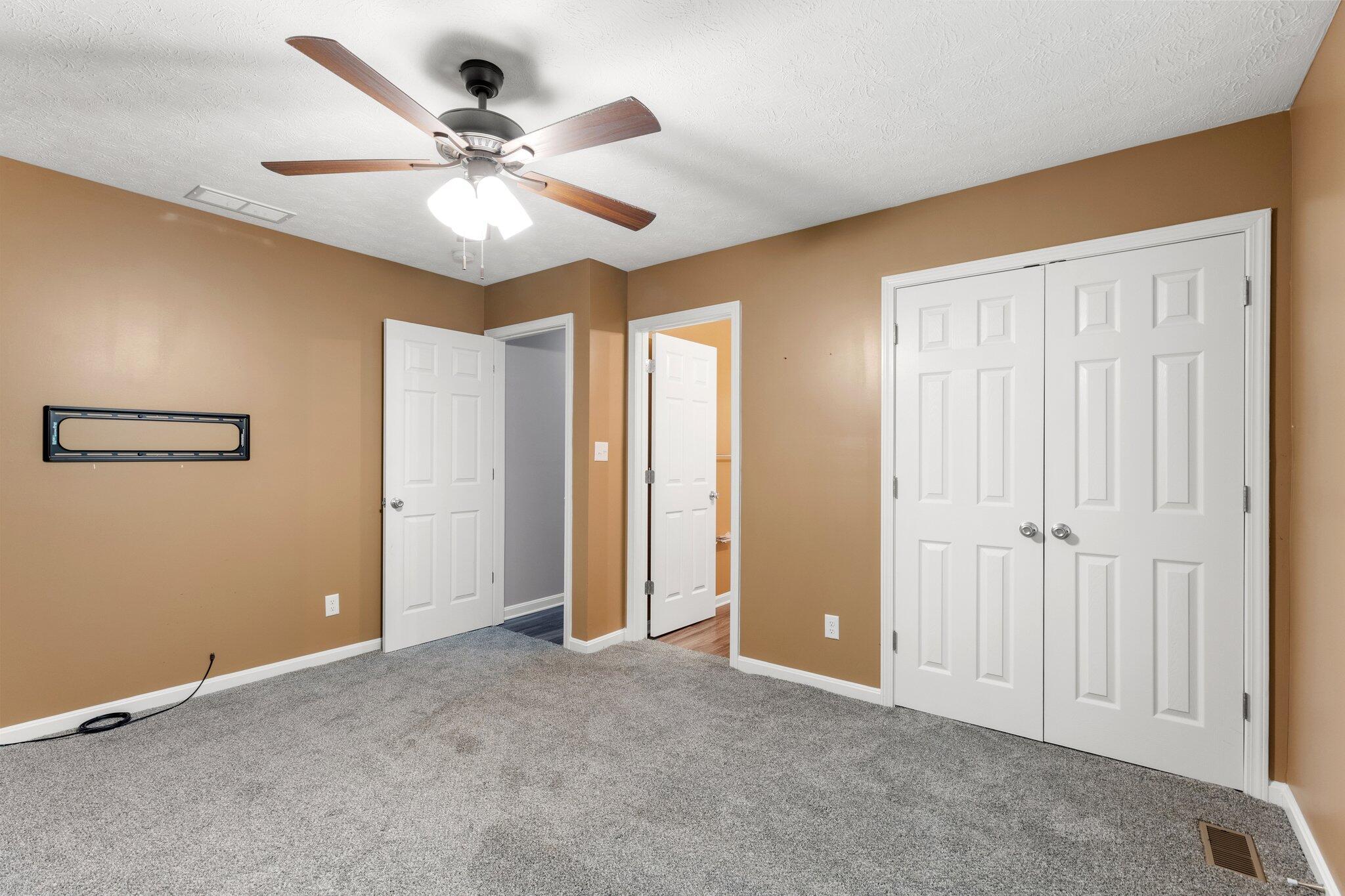 4604 Oak Pointe Drive