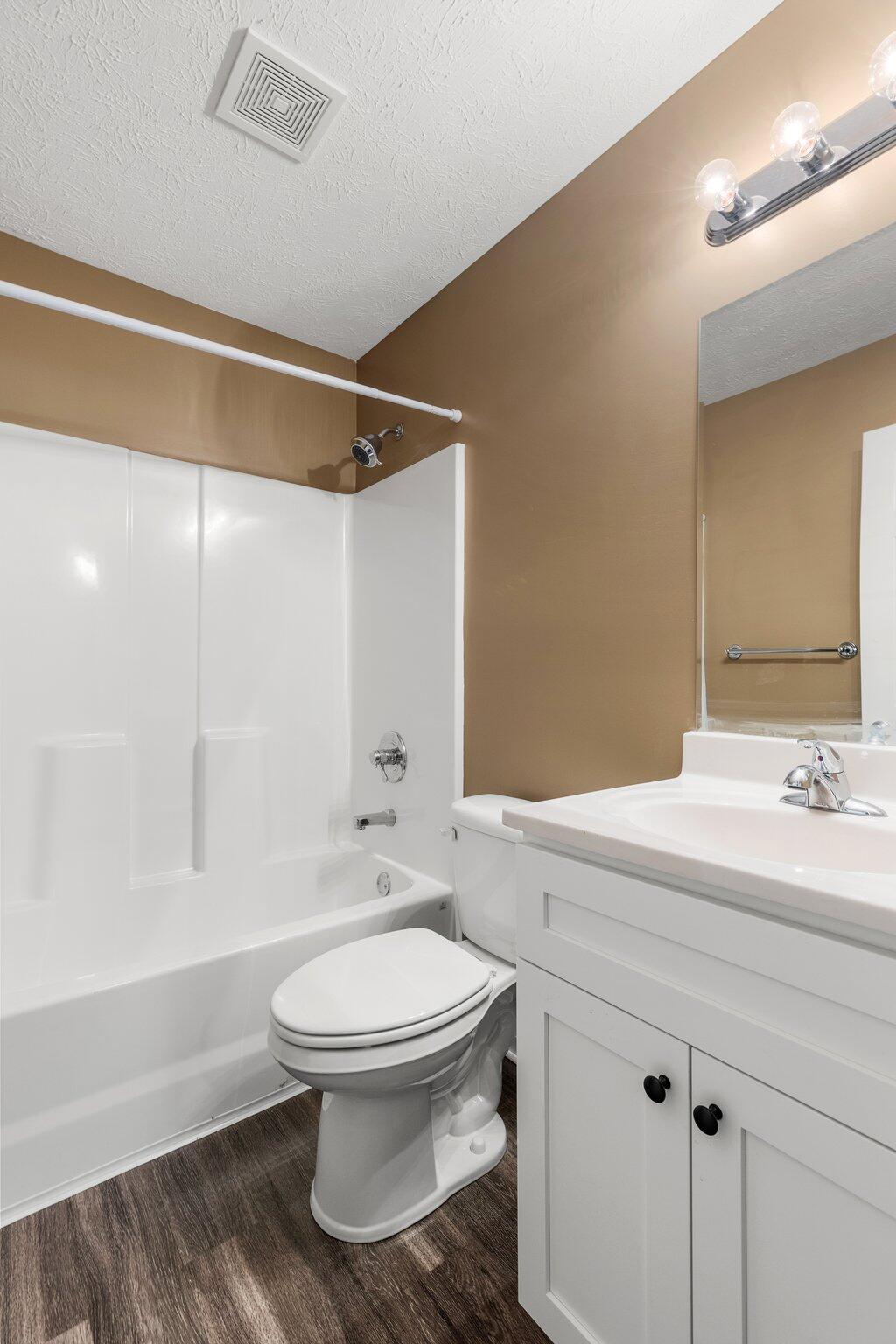 4604 Oak Pointe Drive