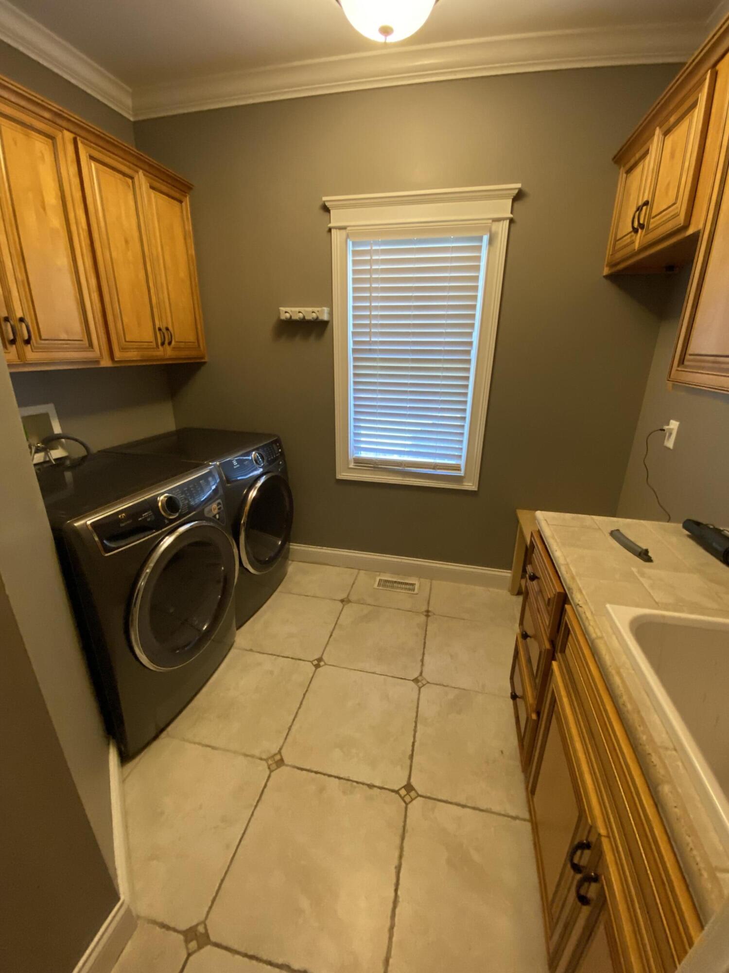 462 Water Cliff Drive