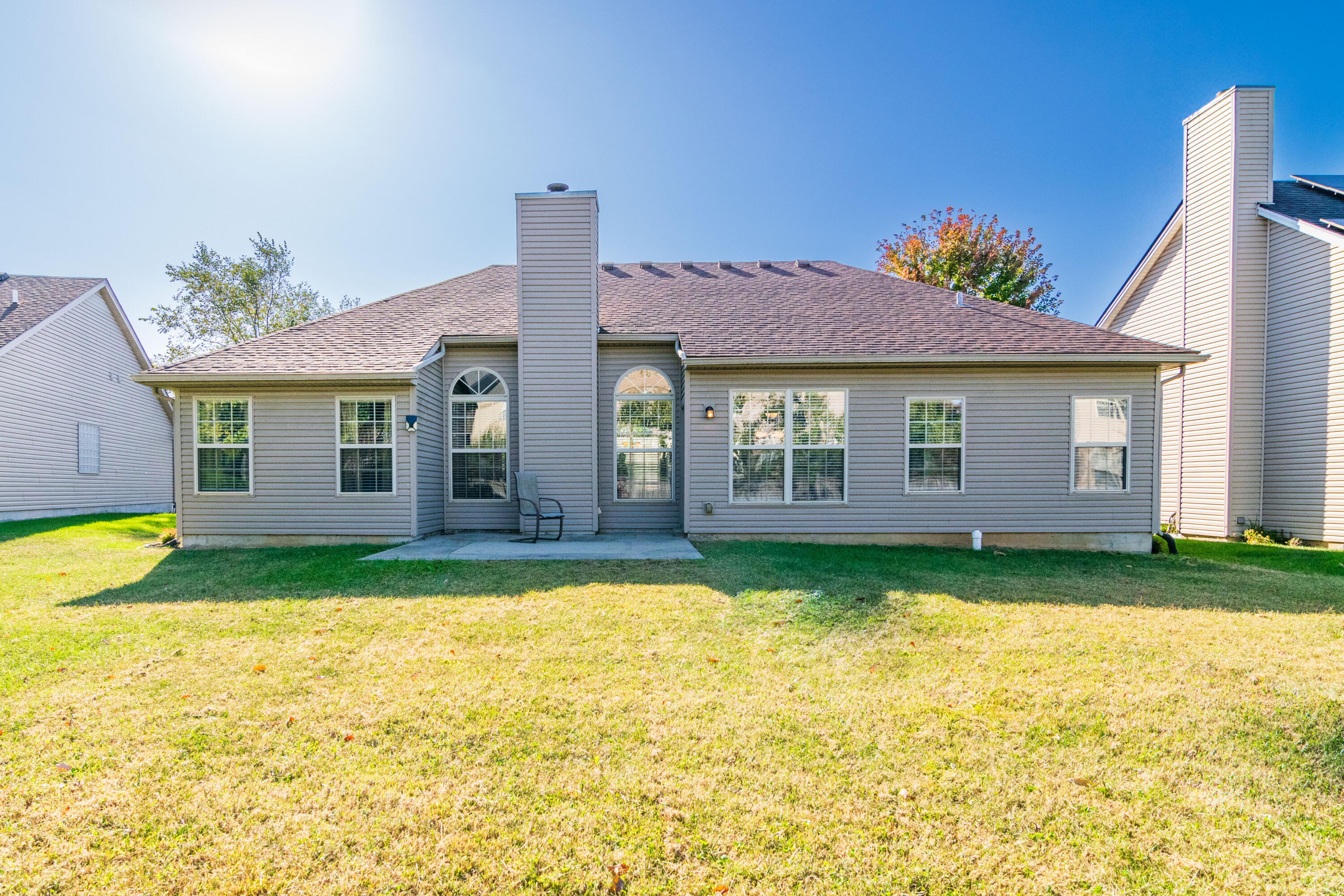 2861 Bay Colony Lane