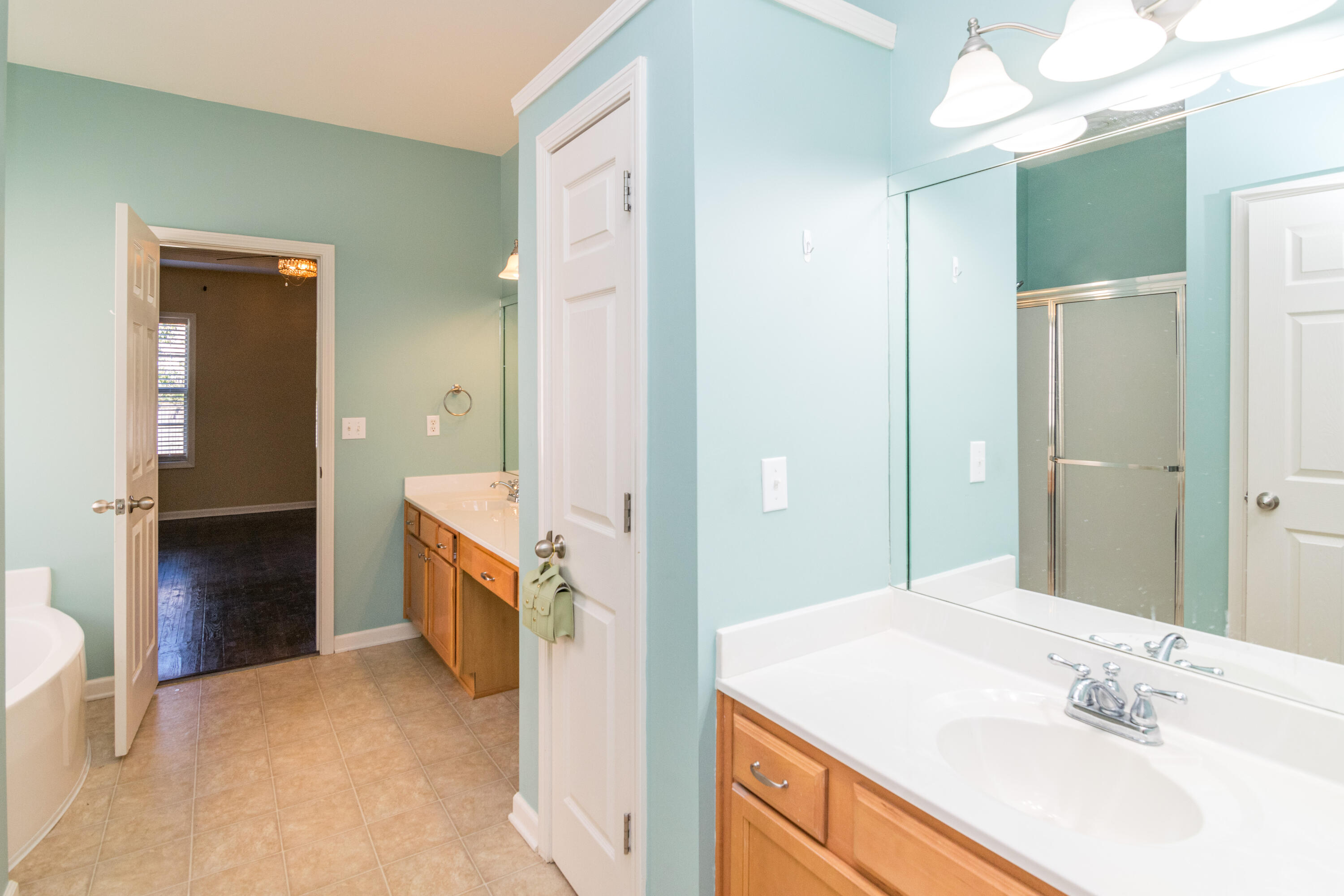 2861 Bay Colony Lane