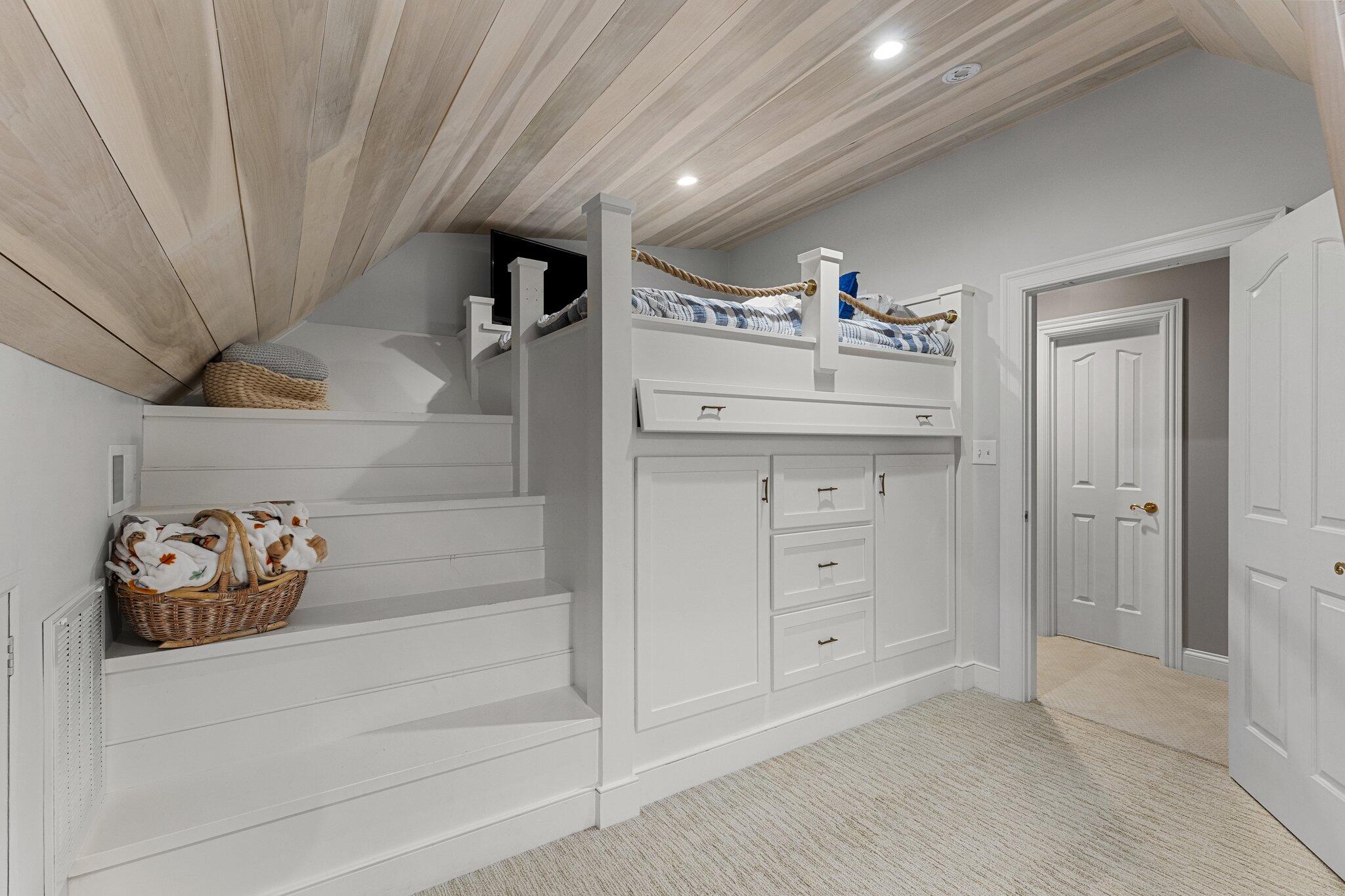 4801 Waterside Drive