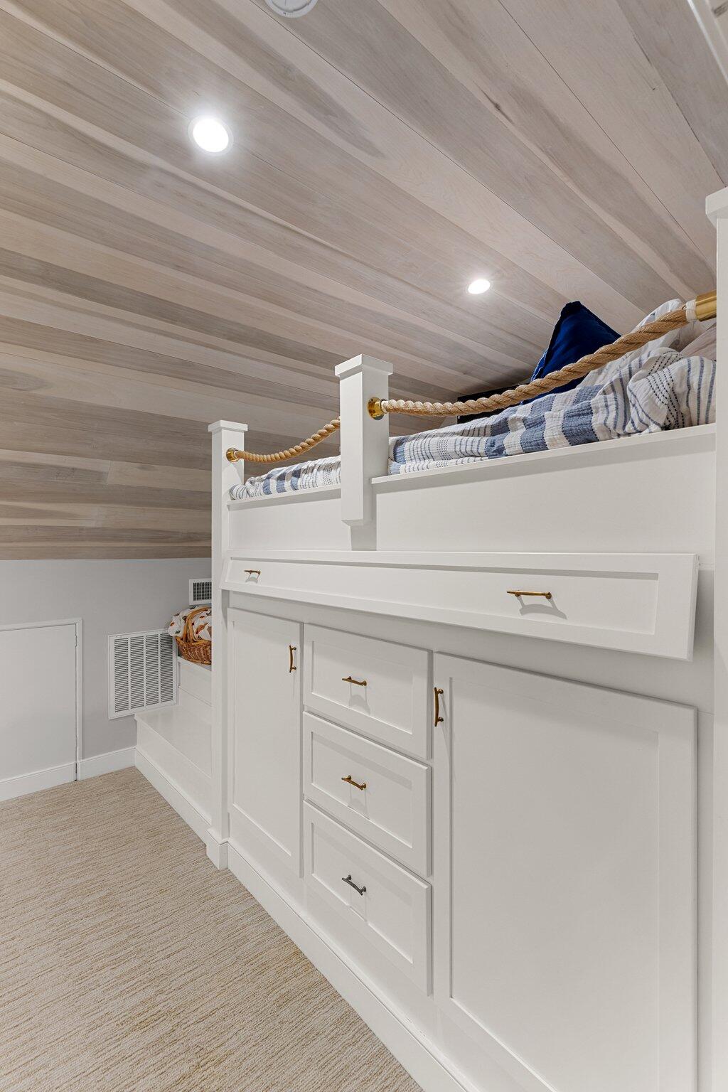 4801 Waterside Drive