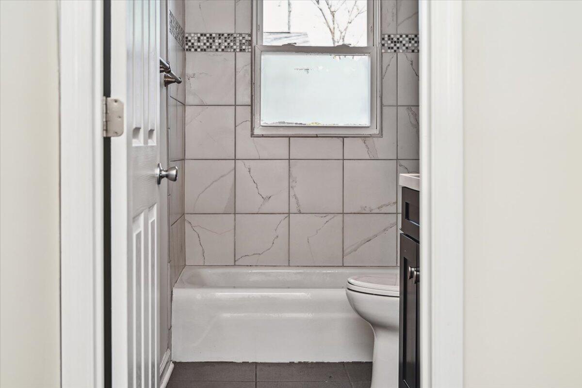 3530 Sutherland Drive