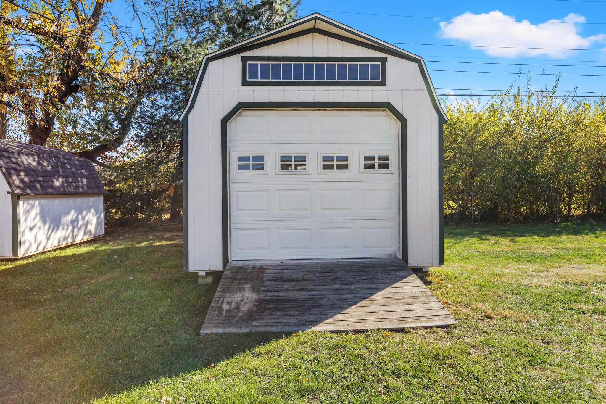 2042 Old Nassau Road