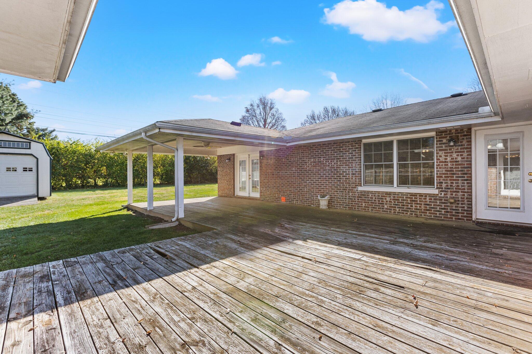 2042 Old Nassau Road