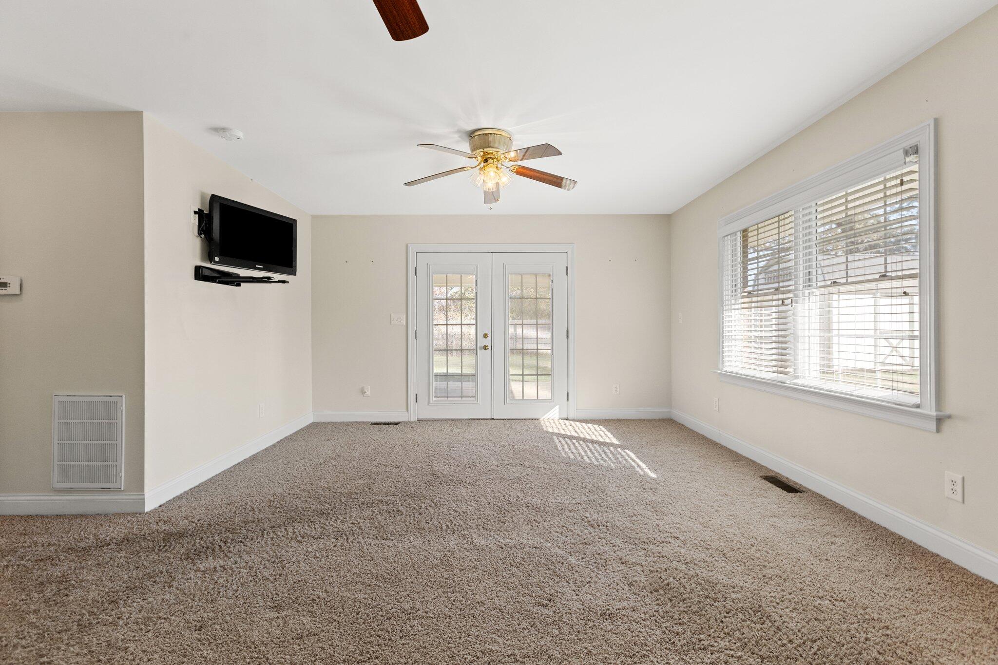 2042 Old Nassau Road