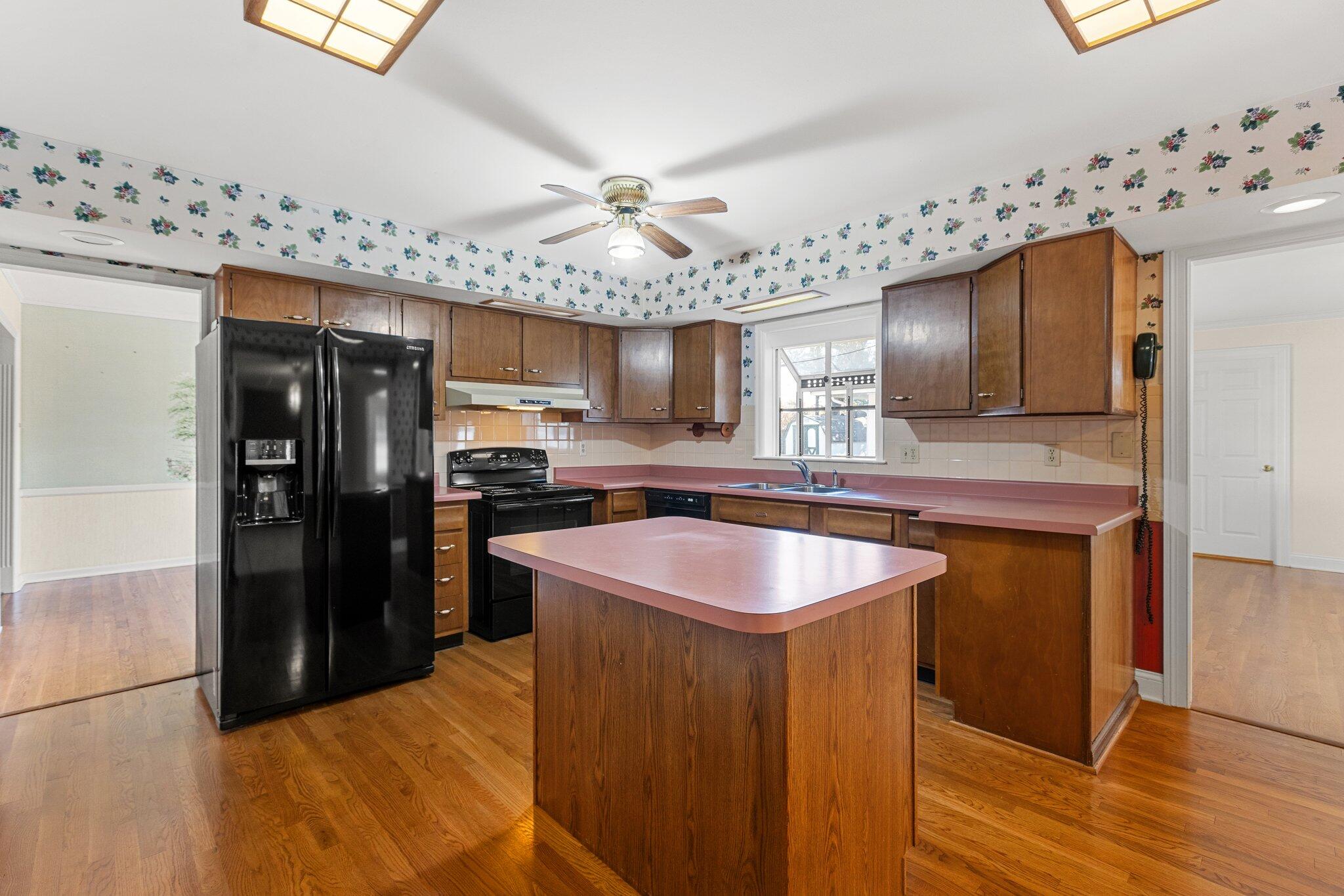 2042 Old Nassau Road