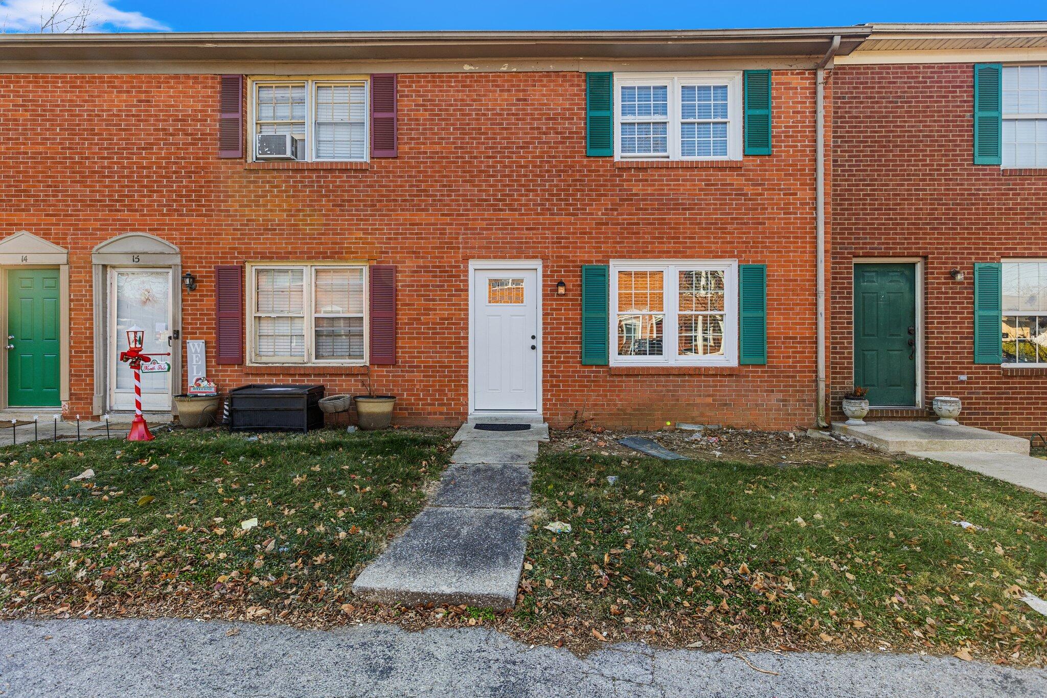 305 Lake Street Unit: 16