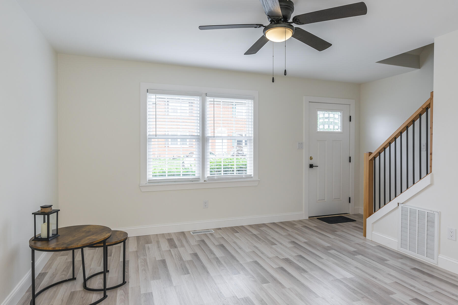 305 Lake Street Unit: 16