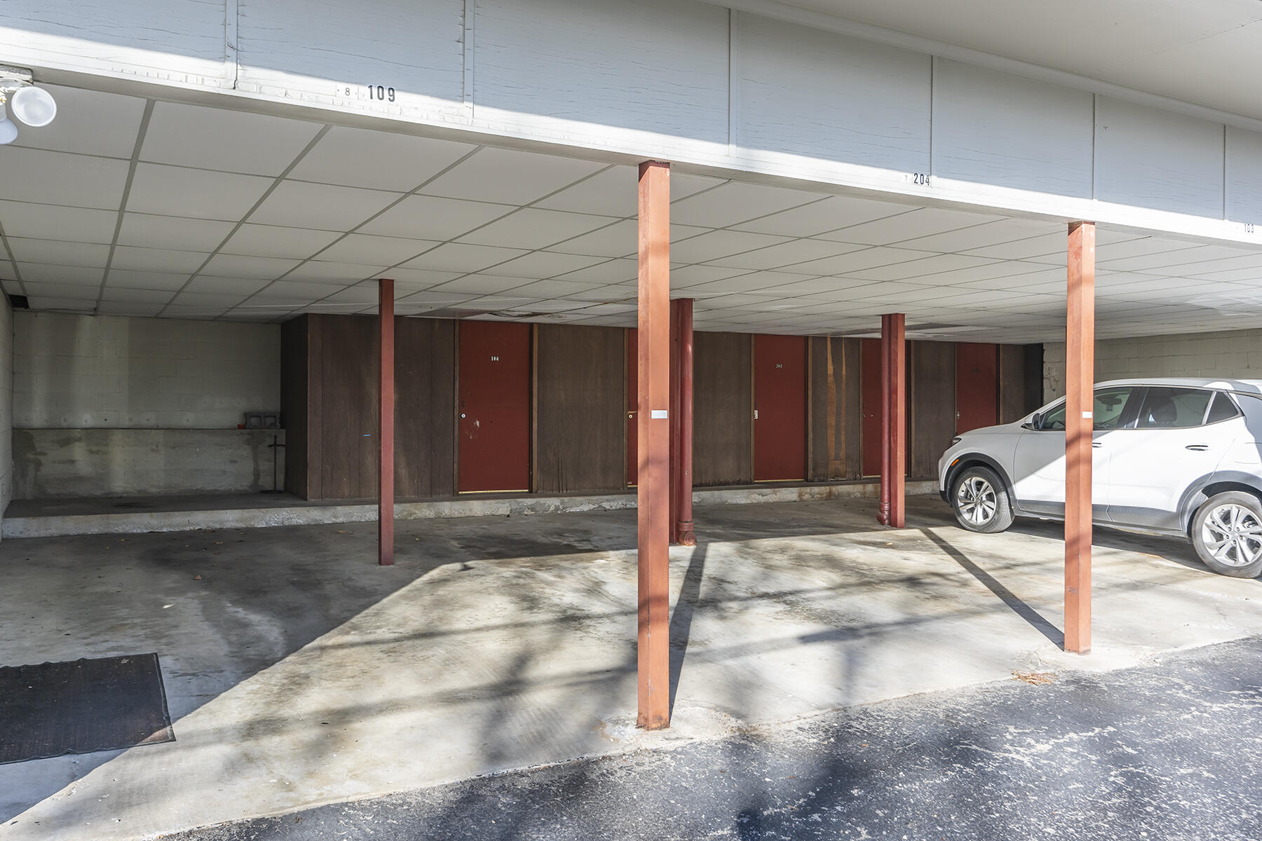 840 Malabu Drive Unit: 103