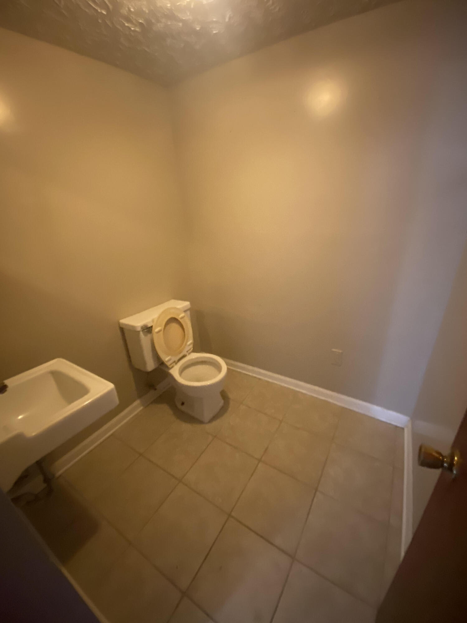 1725 Scarborough Court