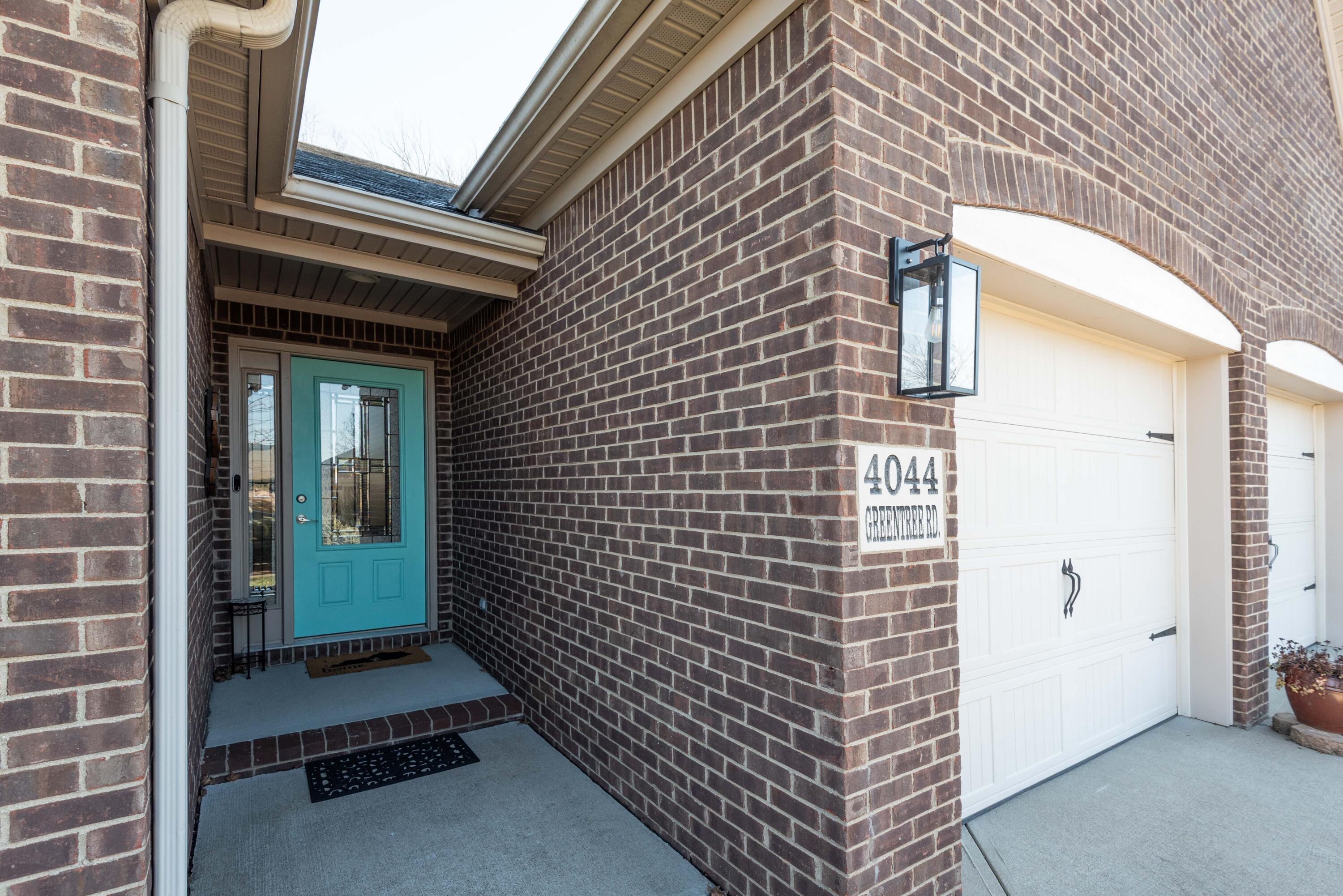 4044 Greentree Road