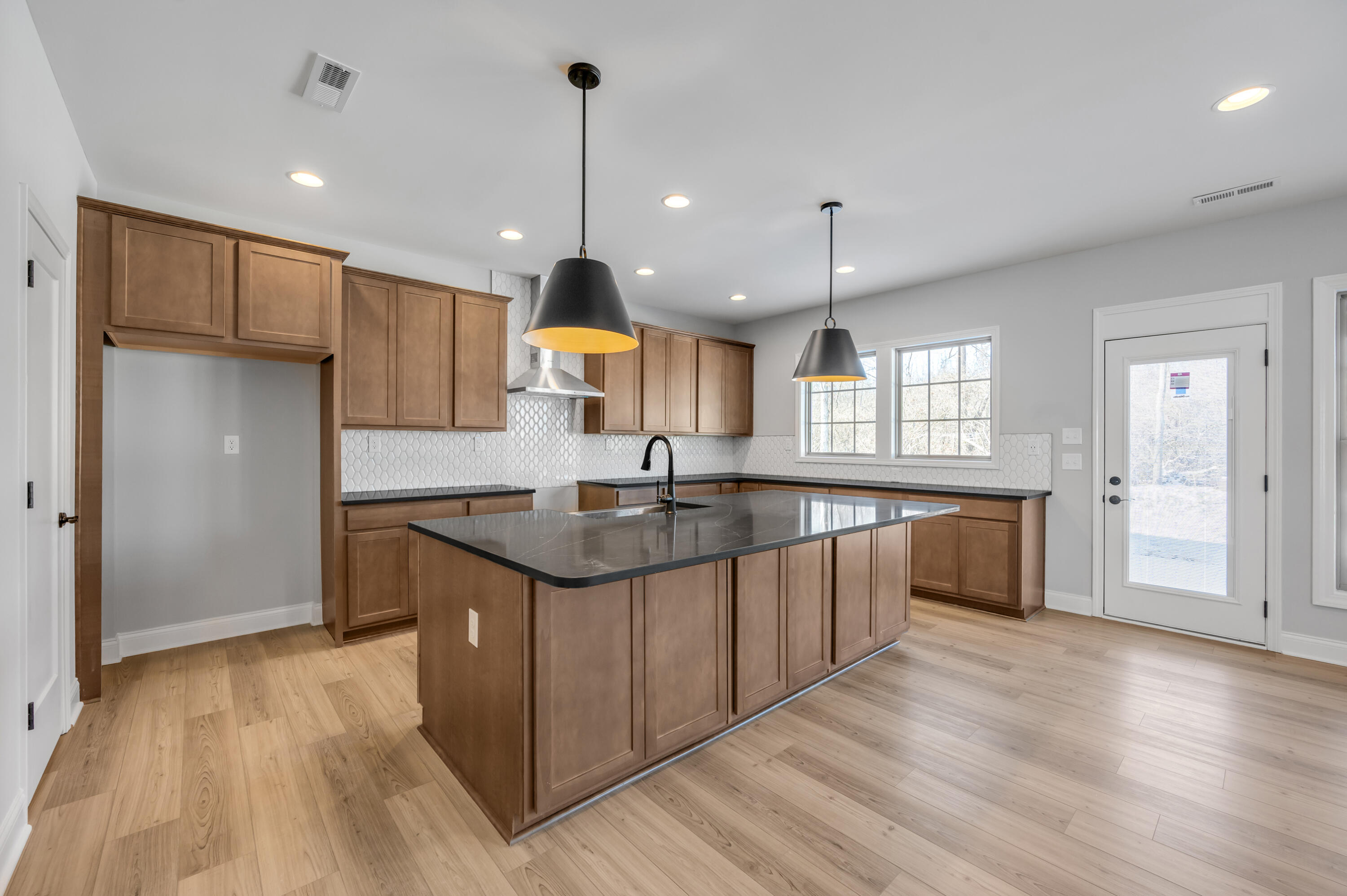 108 Carolina Ash Point