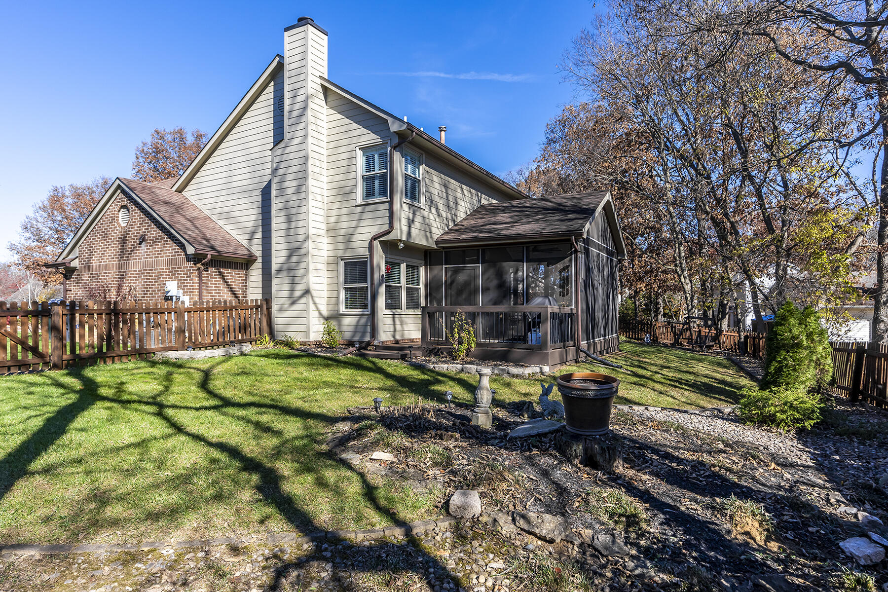 4661 Fieldmoor Drive