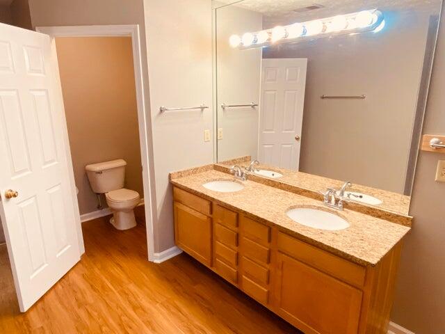 3820 Scarlet Oak Lane