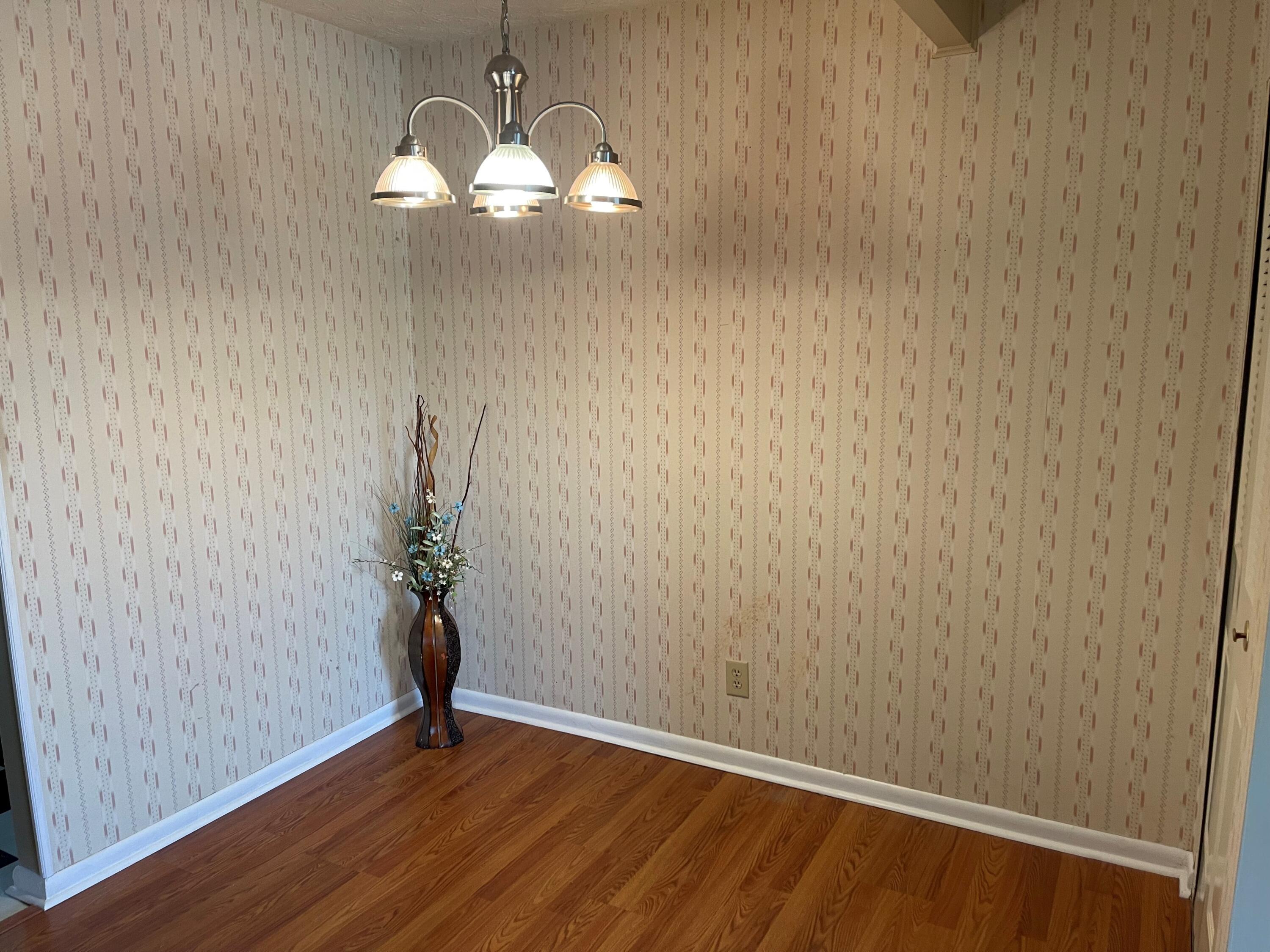 3500 Warwick Drive Unit: 16