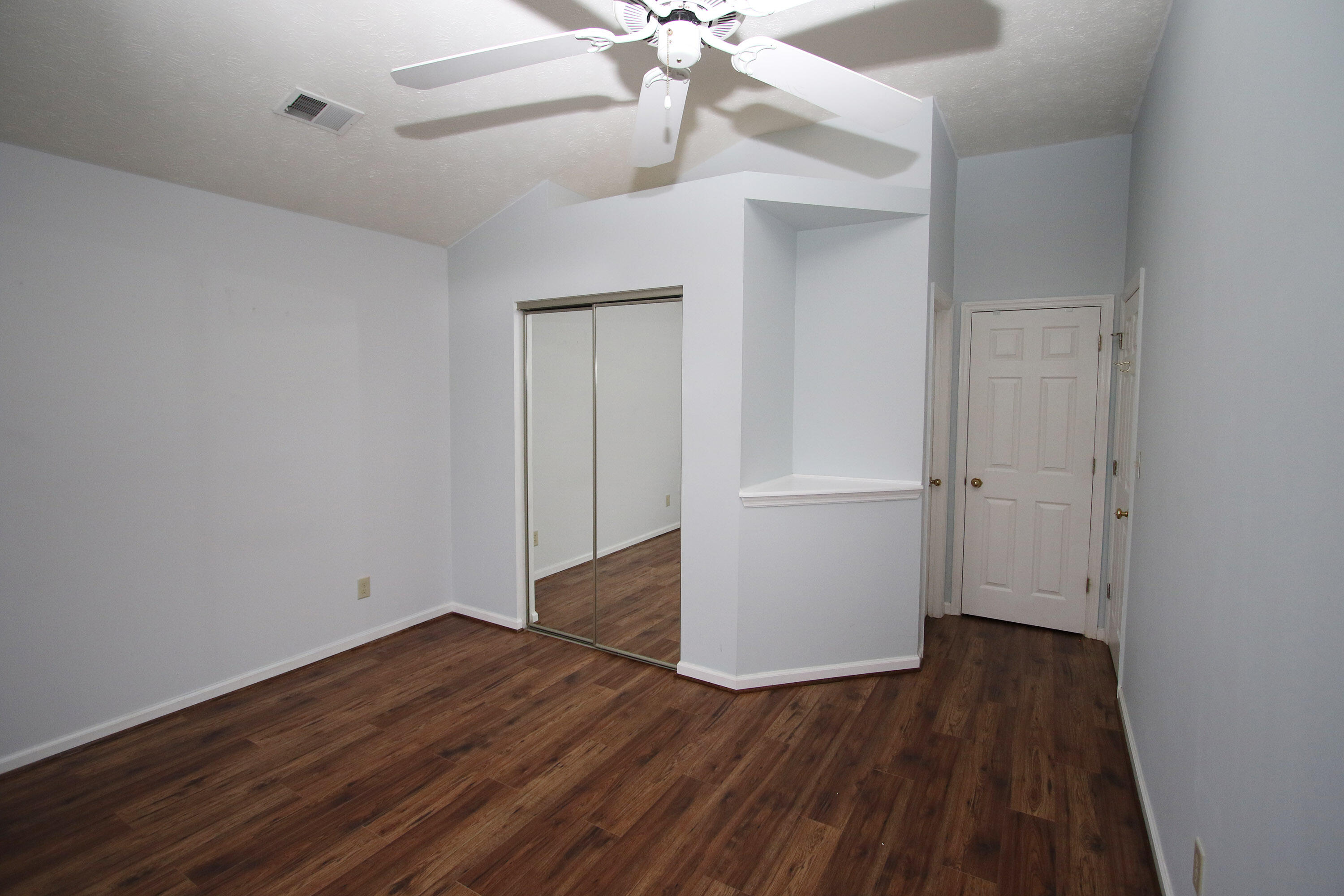 4224 Canterbury Green Way