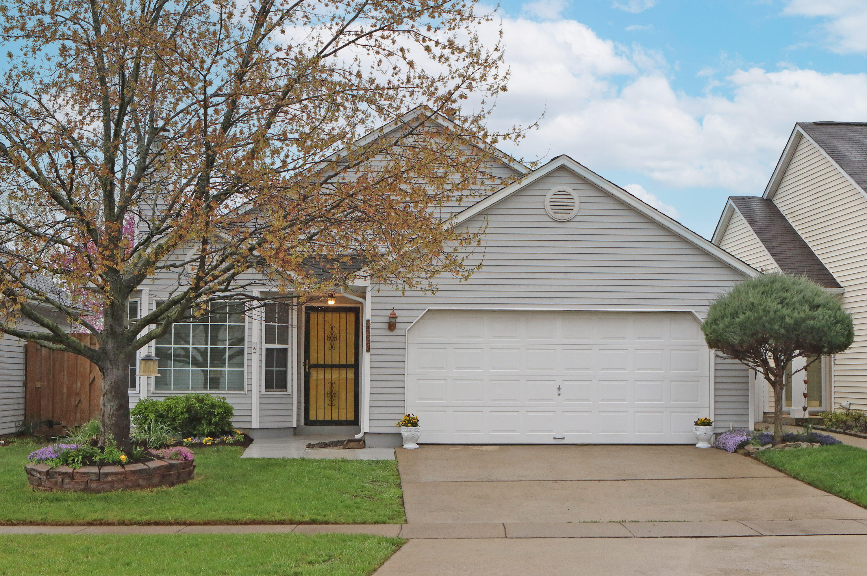 4224 Canterbury Green Way