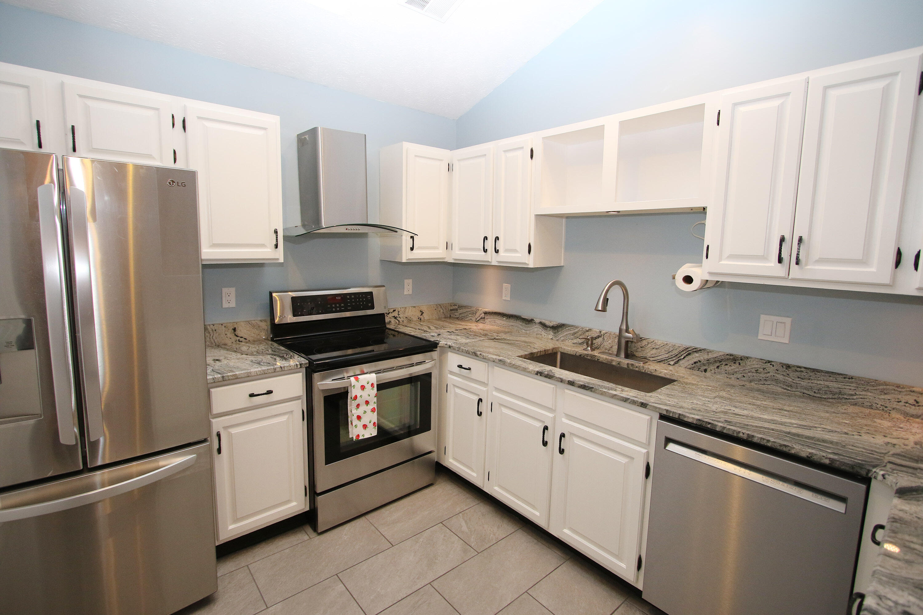 4224 Canterbury Green Way