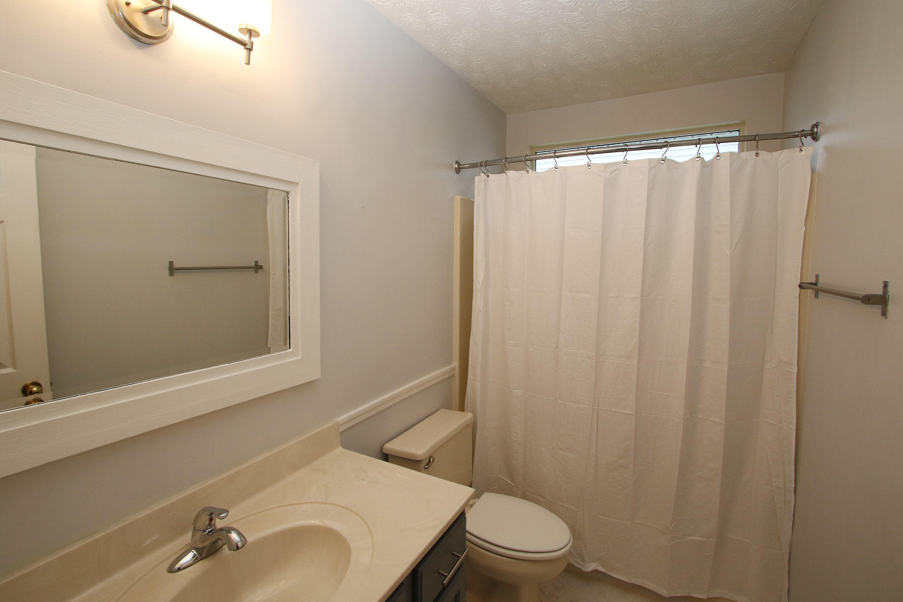 4224 Canterbury Green Way