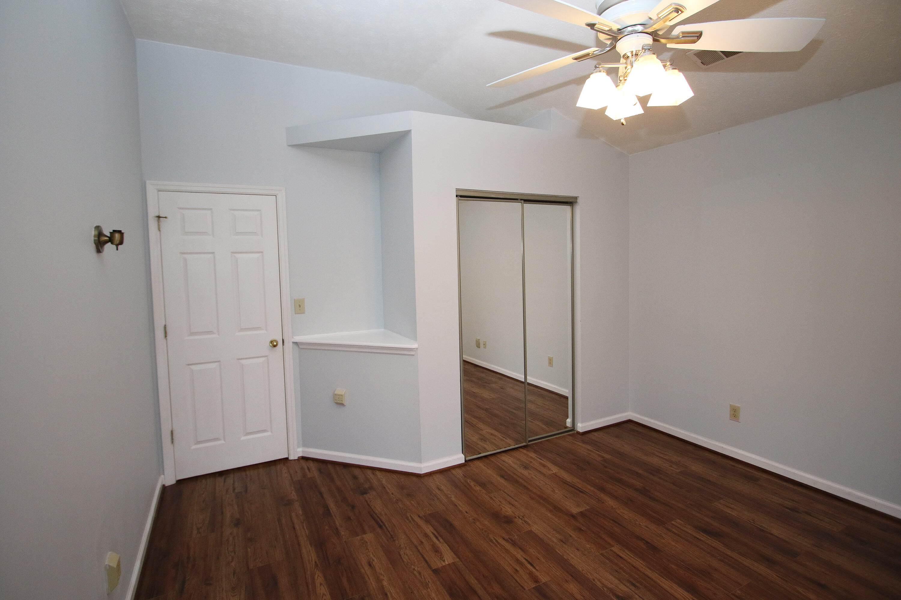 4224 Canterbury Green Way