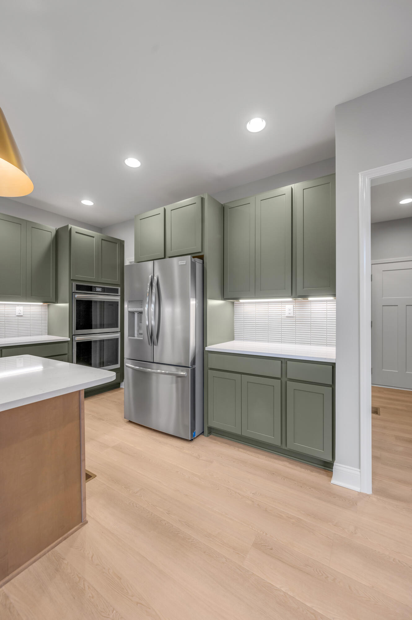 3569 Bay Springs Park