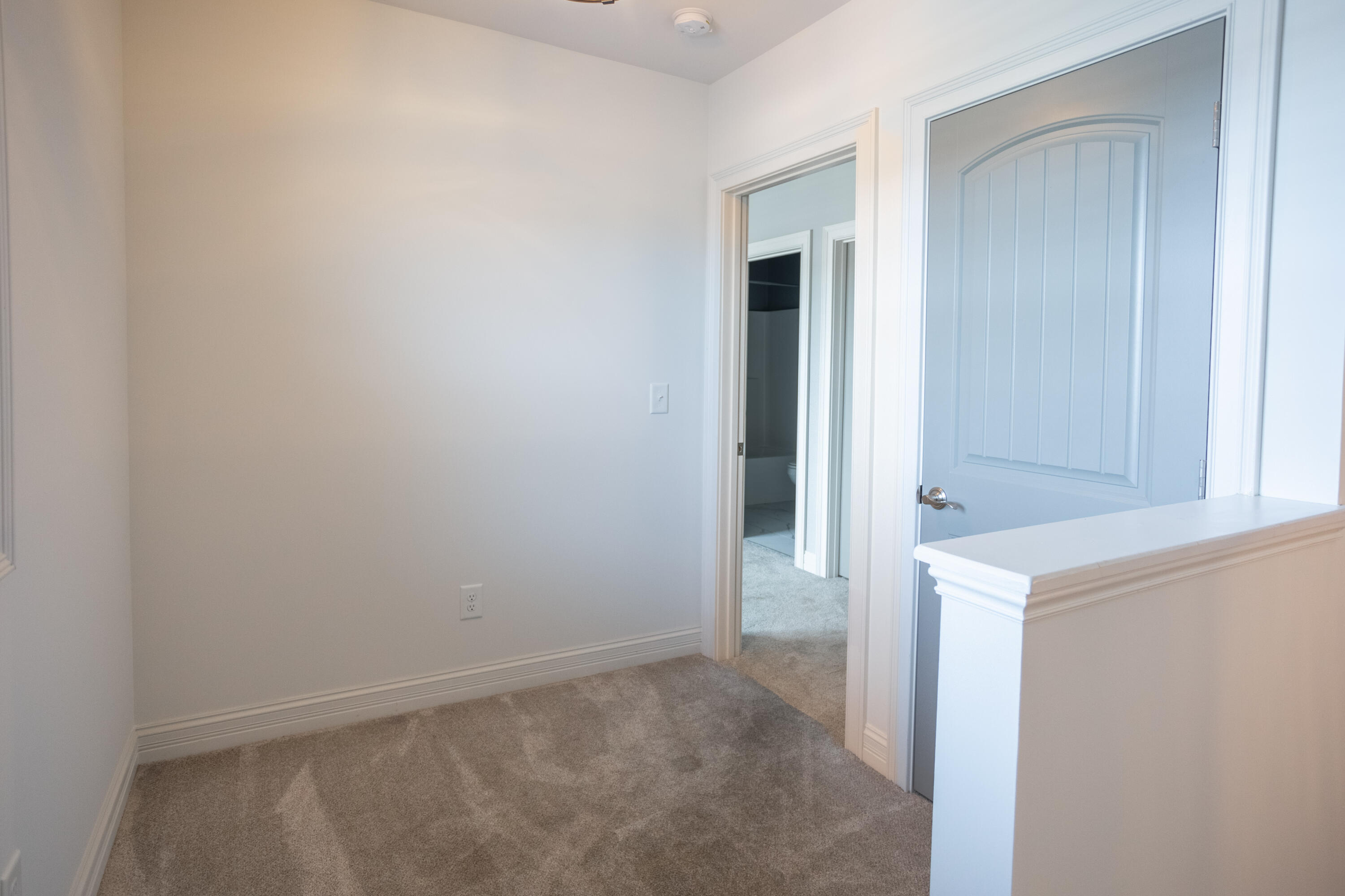 1032 Lauderdale Drive