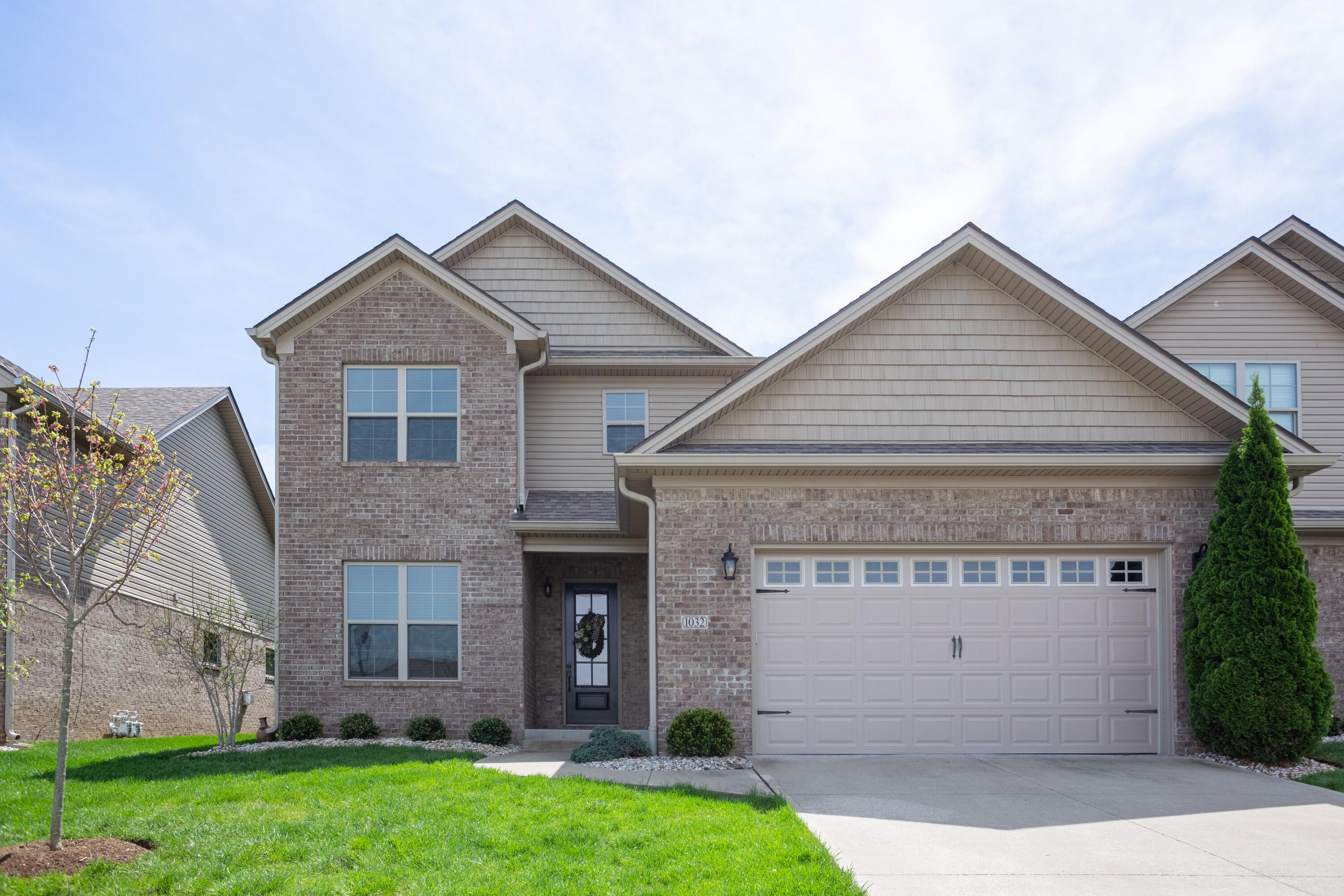 1032 Lauderdale Drive