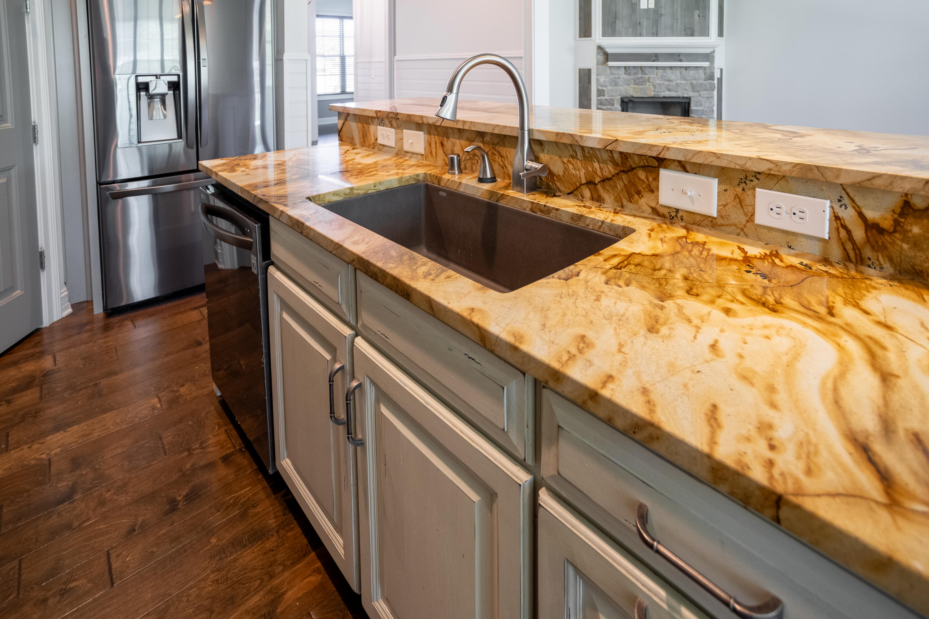 1032 Lauderdale Drive