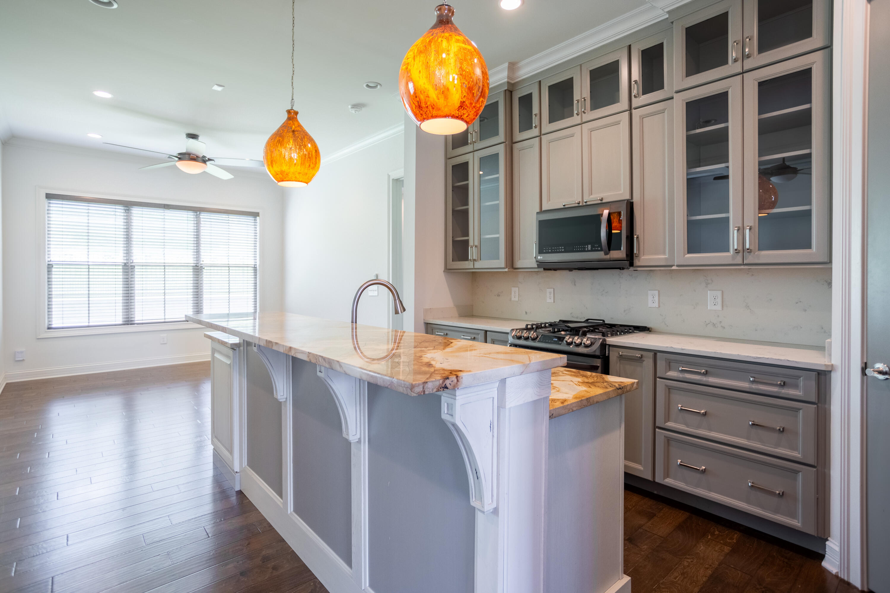 1032 Lauderdale Drive