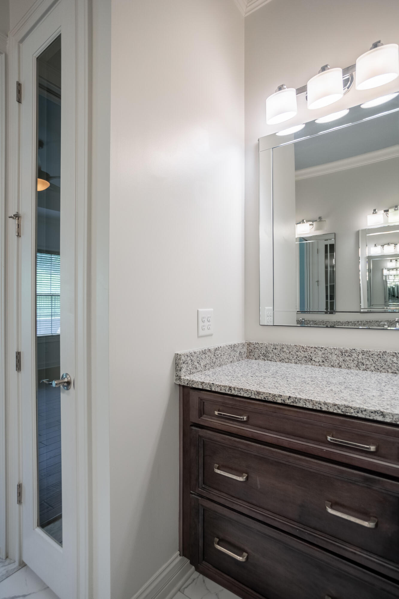 1032 Lauderdale Drive