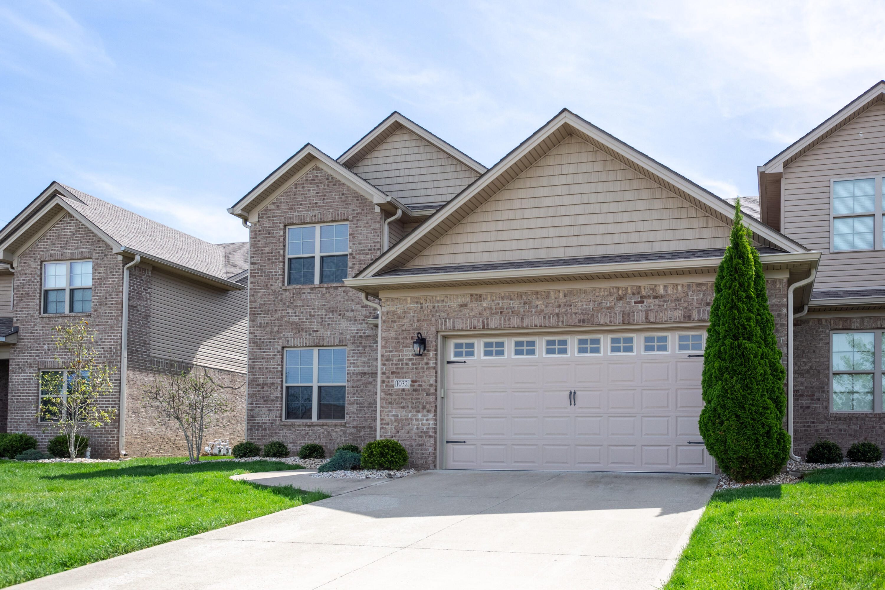 1032 Lauderdale Drive