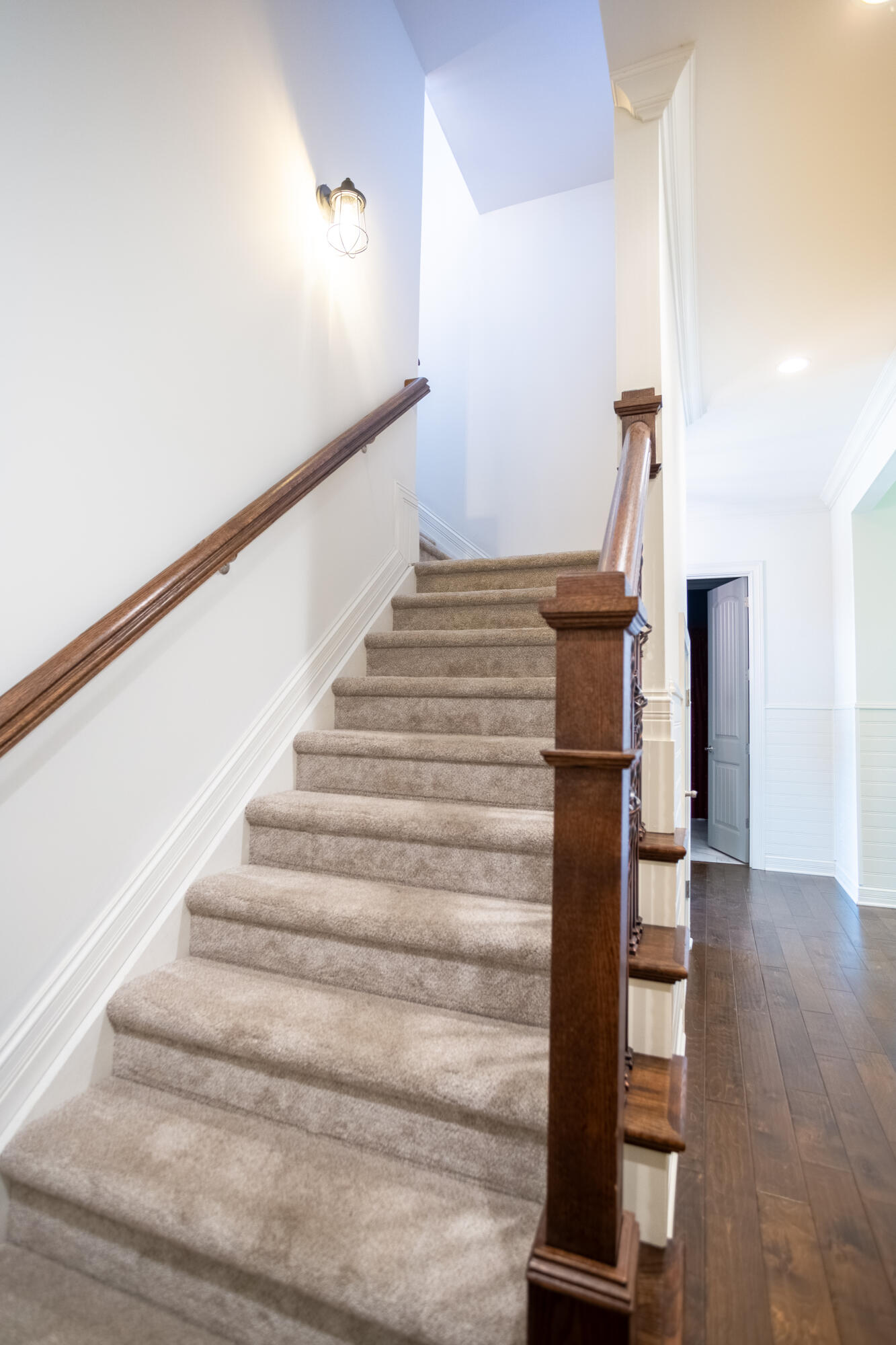 1032 Lauderdale Drive