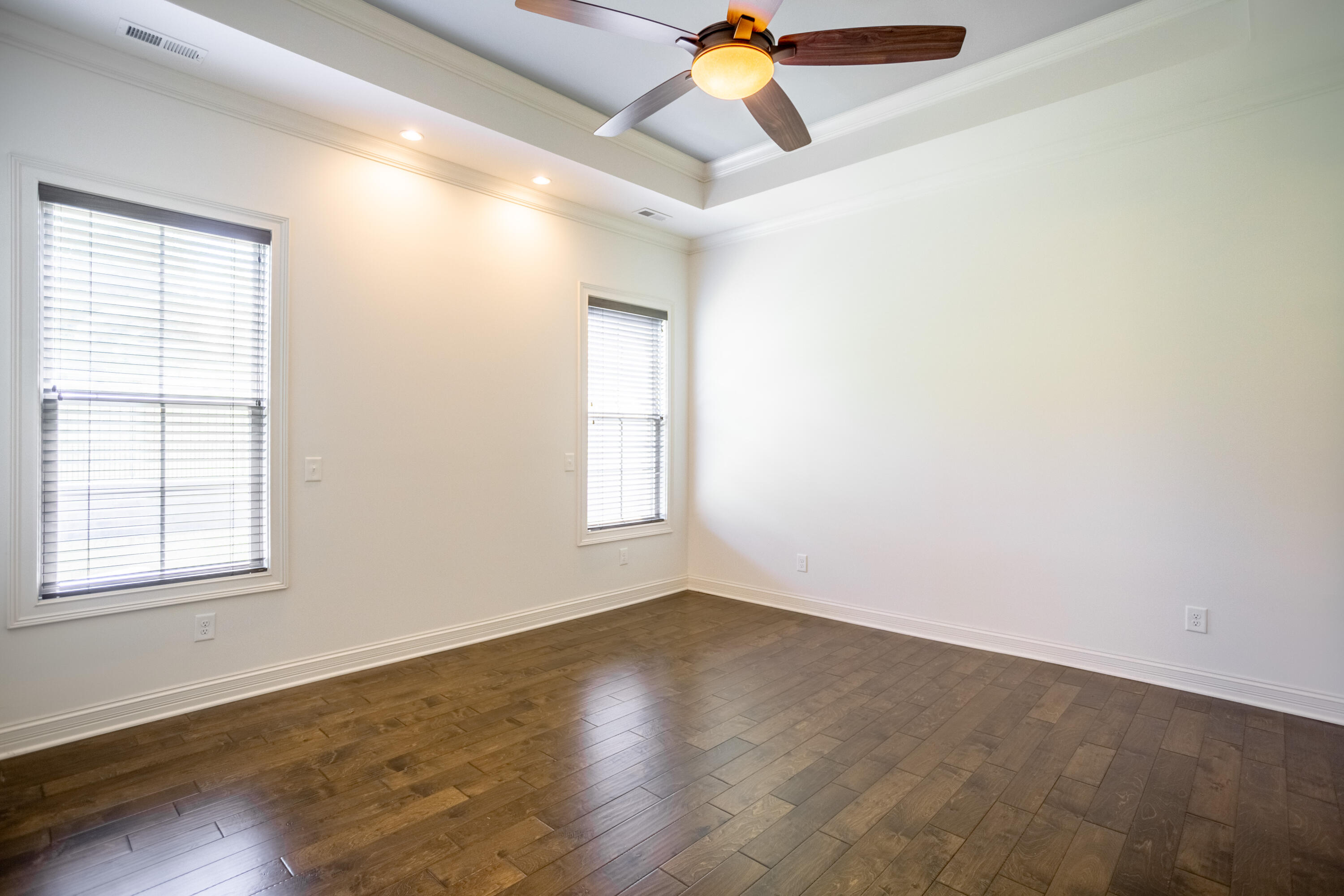 1032 Lauderdale Drive